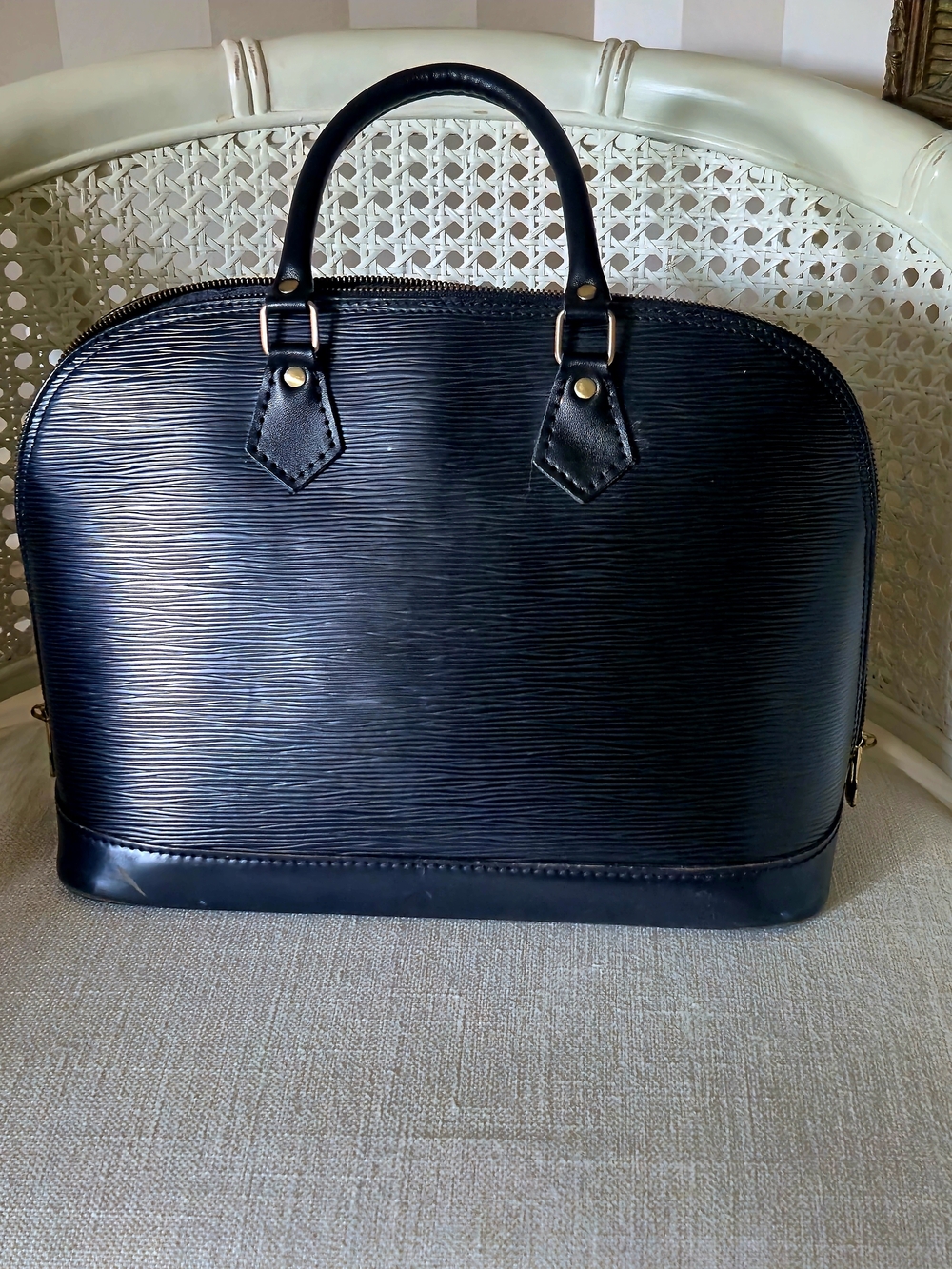 Louis Vuitton Black Epi Alma MI0969 - Picture 2 of 16